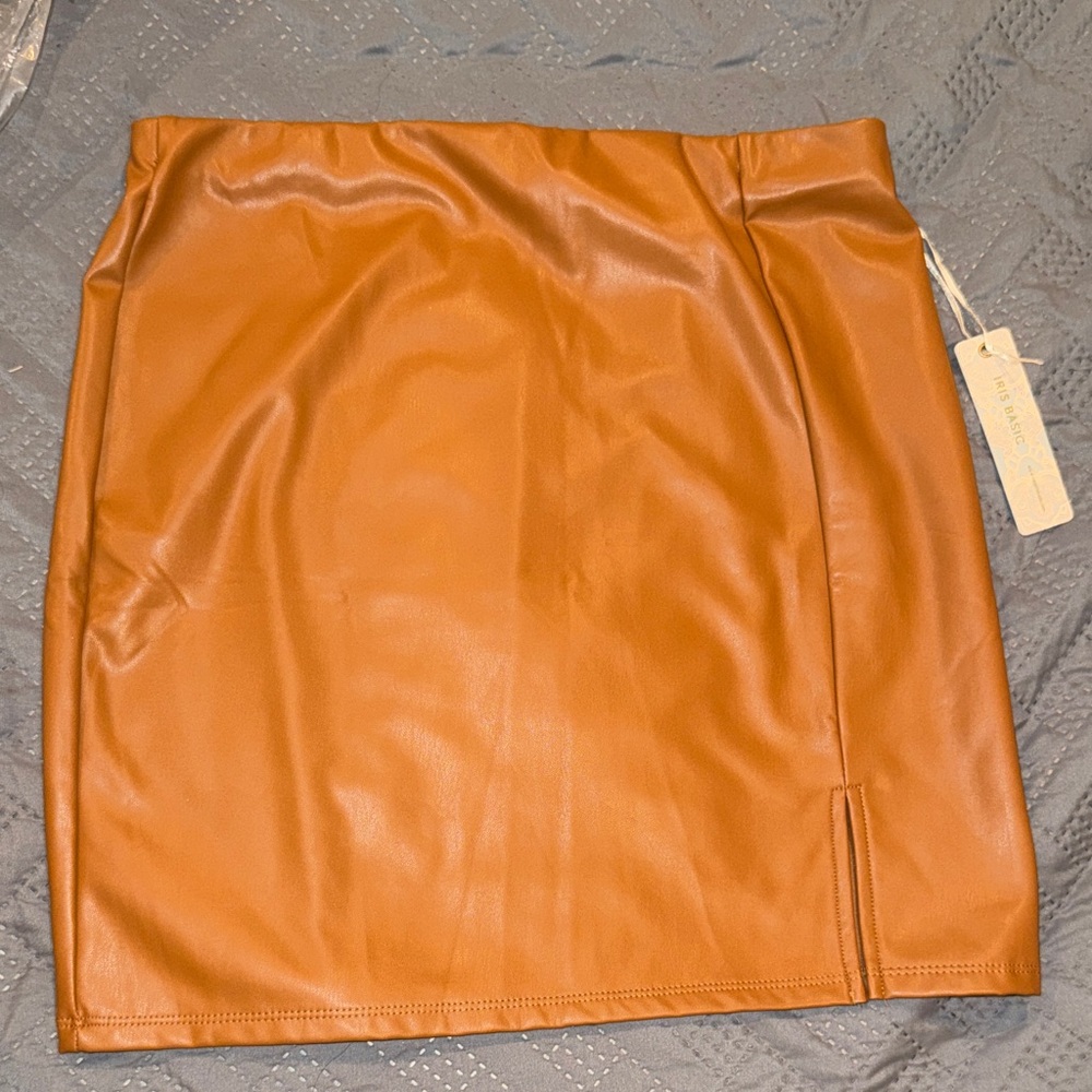 Iris Tan Pencil Skirt